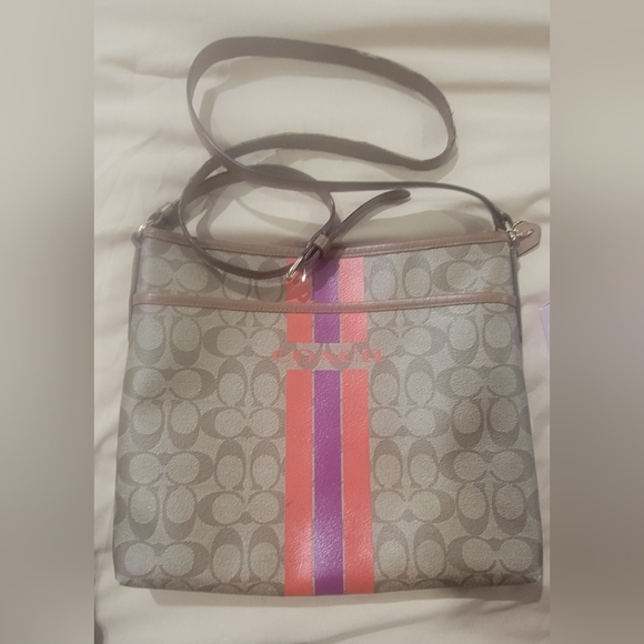 Coach Handbags - Coach purse